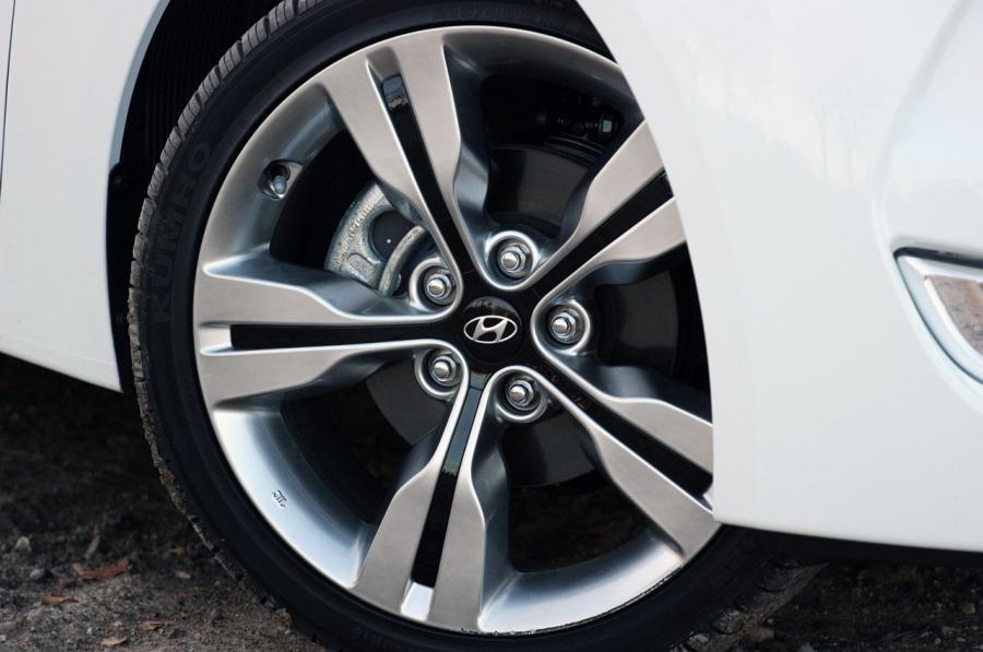  Hyundai Veloster 2011 года  (фото 139 из 184)